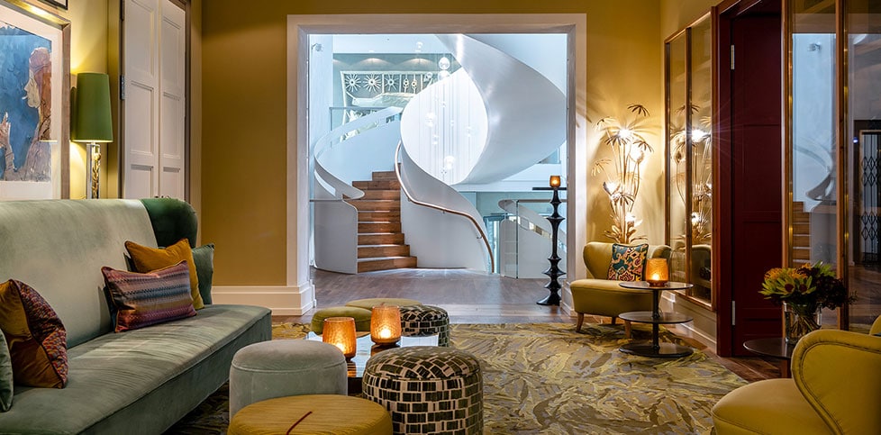 LA MAISON hotel Saarlouis - la maison hotel saarlouis design foyer und treppe - DESIGN